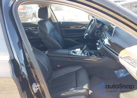 2022 BMW 740 I z USA, uszkodzony, nr VIN WBA7T2C07NCH74247